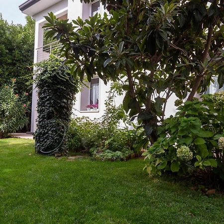 Appartamento Con Giardino Le Querce Sistiana Buitenkant foto